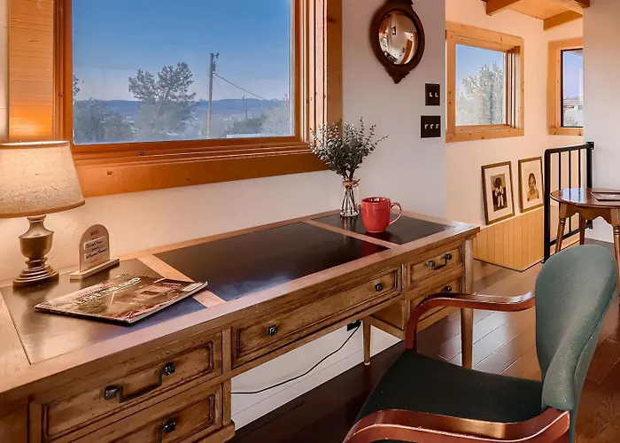 The Scholars House Holiday home Rimrock