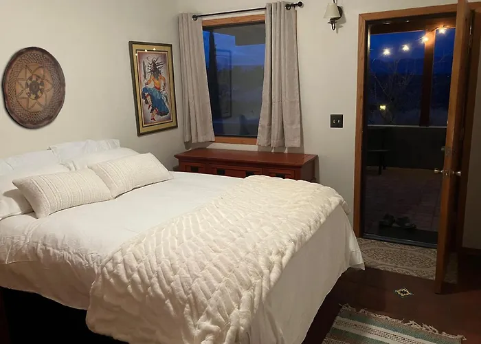 The Scholars House Holiday home Rimrock